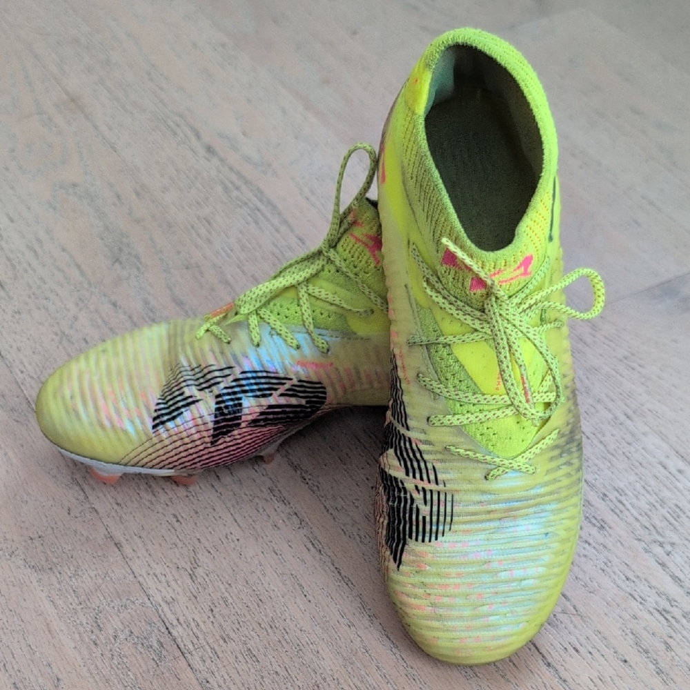 Puma Future 8 Ultimate FG Firm Ground Soccer Cleats size 4.5